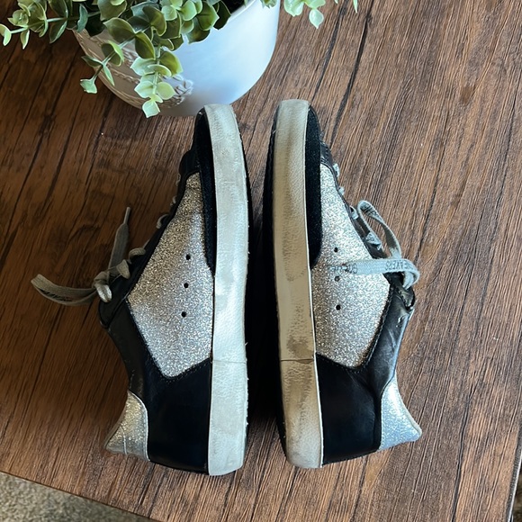 Golden Goose Deluxe Brand Venezia Low Cut Sneakers - Picture 10 of 16